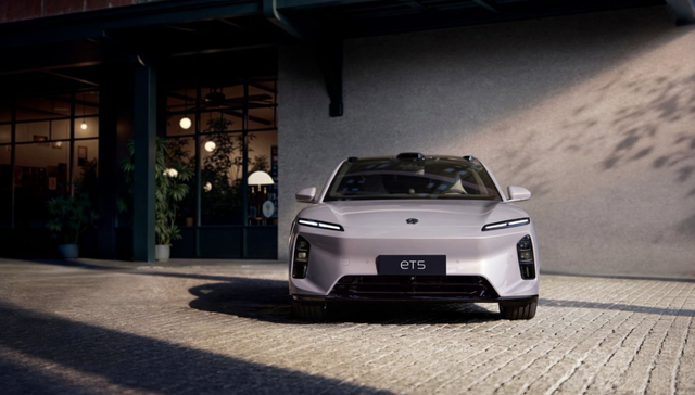 急着第四季度盈利的蔚来汽车不再固执