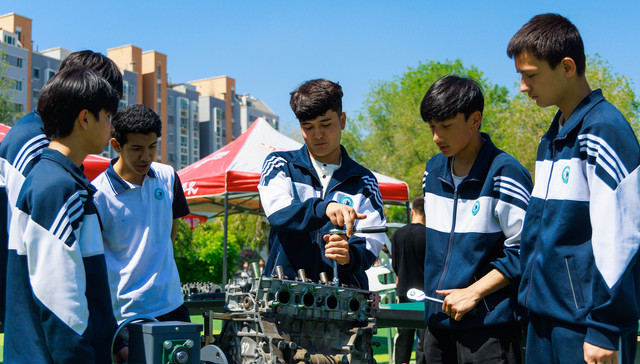 新能源汽车维修为什么还是又贵又难？