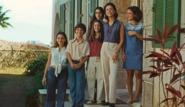 《我仍在此》：當(dāng)一個幸福家庭被一道閃電擊中