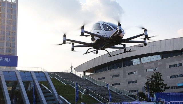 亿航Q1业绩“失速”：交付量下滑、收入腰斩，探索美国以外上市可能性