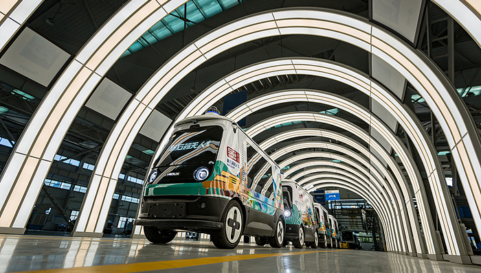 新石器无人车商业化加速狂奔，行业纷纷“抢食”快递领域客户