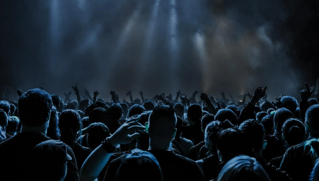 演出市场，只容得下头部艺人？