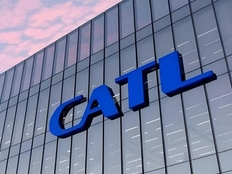 市值超越比亚迪后，宁德时代还有硬仗要打