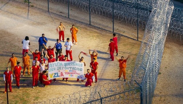 美最高法允许政府撤销超50万移民临时合法身份，为驱逐近100万移民扫清道路