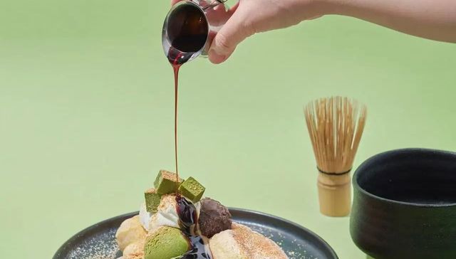 上海浦东文华东方与BASAO推出快闪茶吧，舒芙蕾品牌Flipper's开设浦西首店 | 美食情报