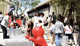 親子萌寵出游升溫、悅己經(jīng)濟火熱，端午消費“新”意十足