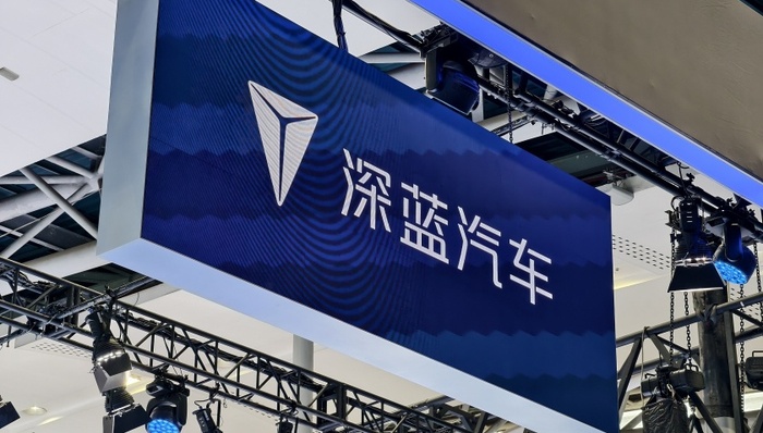 深蓝汽车否认行驶中推送车机广告：P档才弹出