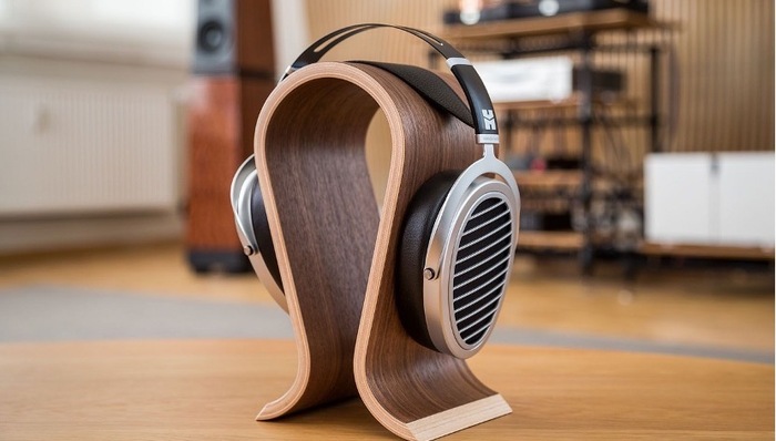 高端耳机厂牌海菲曼业绩稳健增长：技术创新助推音频新质生产力