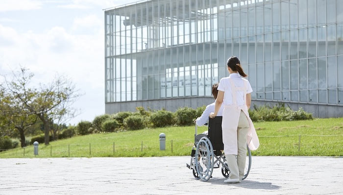 地方新闻精选 | 山东年底前实现住院不用陪床 香港恒生银行抢劫案嫌犯在深圳落网