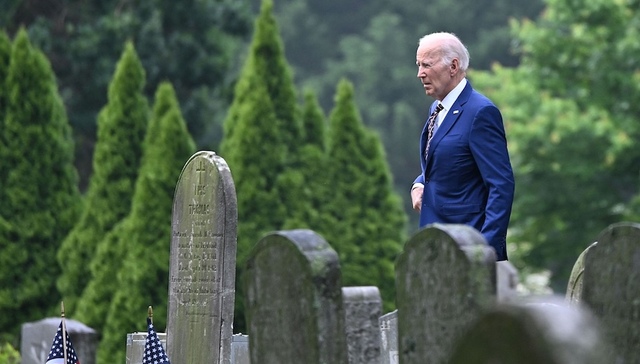 助手代替拜登本人签文件？特朗普下令调查拜登认知能力下降是否被隐瞒