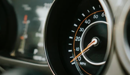 车企转向，开始向自己下狠手了