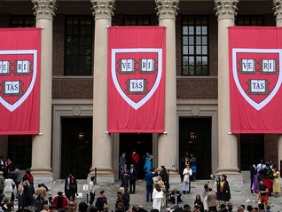 美国法官火速行动，临时叫停对哈佛大学国际生的签证限制