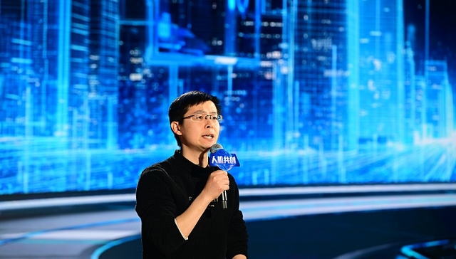 王兴兴回应机器人跳舞格斗：在实现终极目标前，先产生一部分商业价值