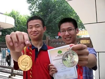 北大“韦神”开号，一条4秒视频吸粉超200万