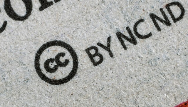 泰勒·斯威夫特购回专辑版权，能反击音乐工业对年轻音乐人的剥削吗？｜文化周报