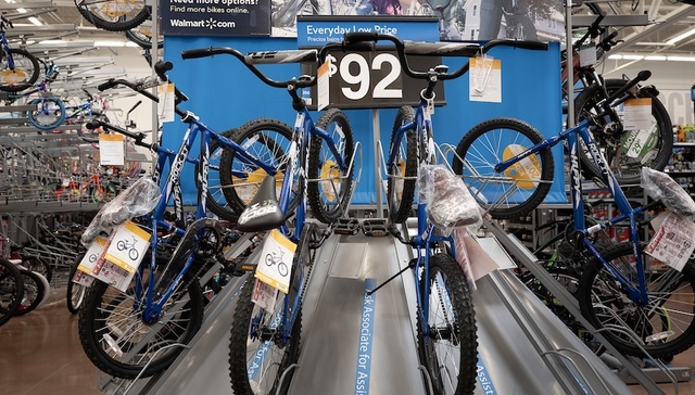 全球化遭遇空前挑战，专家热议世界经贸走向何方