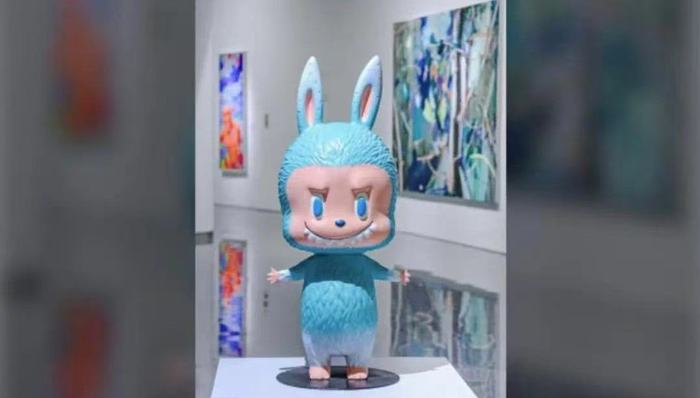 全球唯一一只！薄荷色初代LABUBU拍出108万元天价