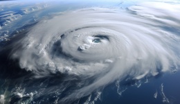 第1号台风“蝴蝶”直扑海南岛，或成今年首个登陆我国台风