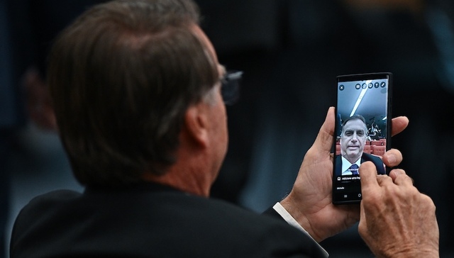 巴西前总统博索纳罗出庭受审，承认审阅并修改政变计划