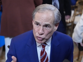 大规模抗议游行前就派出国民警卫队，美国得州州长再出“硬招”