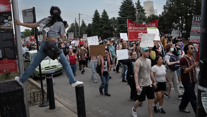 白宫周末阅兵前夕，芝加哥等地酝酿大规模示威