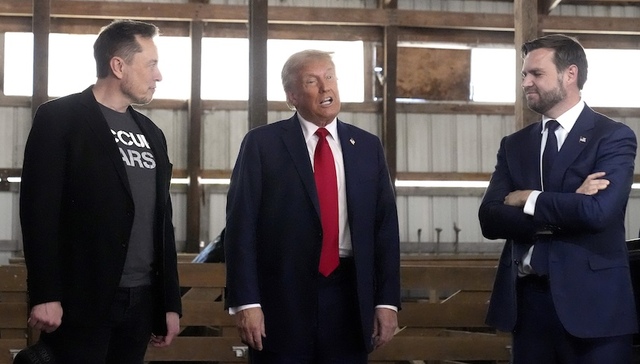 马斯克为何主动与特朗普和解？