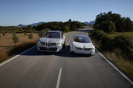 闪电快讯｜宝马首款新世代纯电车型BMW iX3亮相试驾，2026年将在中国投产