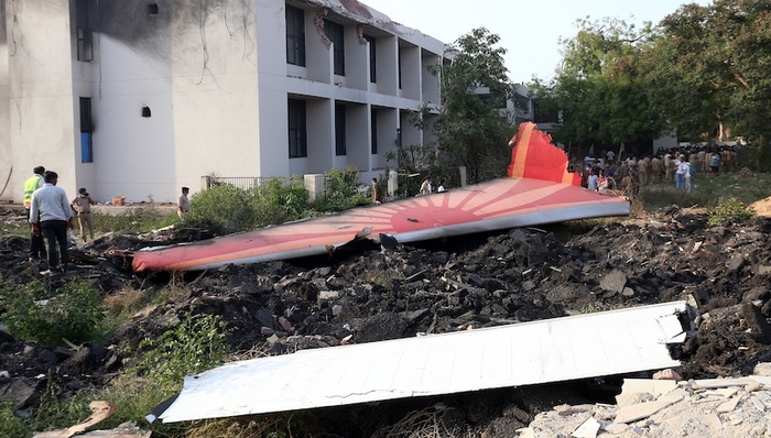 印度坠机现场搜救结束，事故已造成至少265人遇难