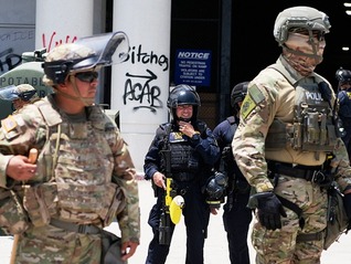 美国法官刚认定特朗普调动国民警卫队违法，就被上诉法院叫停