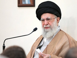 哈梅内伊证实多名军事指挥官和核科学家死亡，伊朗誓言报复