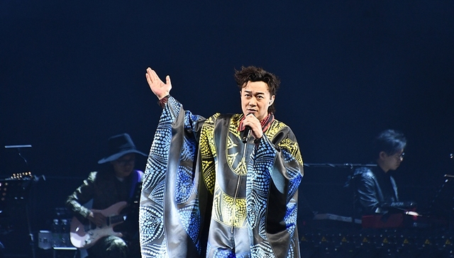 陈奕迅海口演唱会因台风临时取消， 歌迷呼吁补偿或延期