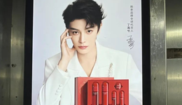 美妆品牌被“逼”进电梯里