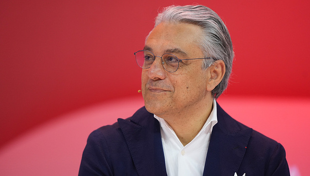 跨界奢侈品，雷诺CEO梅奥卸任将执掌开云集团