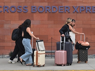 或禁止另外36国公民入境，美国正在考虑扩大旅行禁令