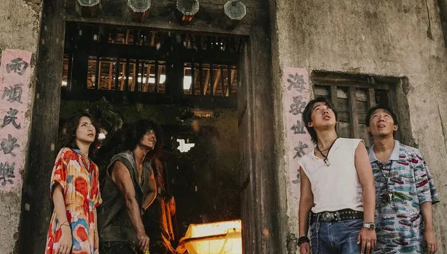 荒腔走板的上梁山故事，这次发生在天津卫 | 上影节·金爵奖