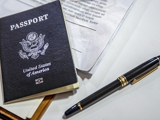 美国恢复办理外国学生签证，将审查申请人社交媒体发文