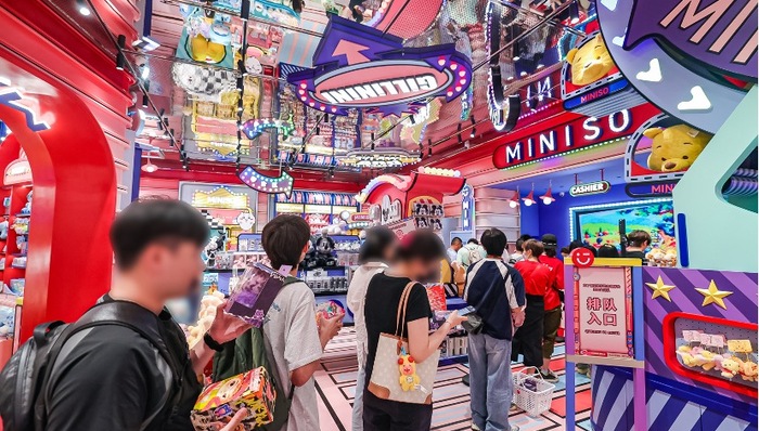 名创优品能否在有爱马仕的商场站稳脚跟？