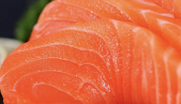 60亿买、1元卖，佳沃食品甩卖“三文鱼”