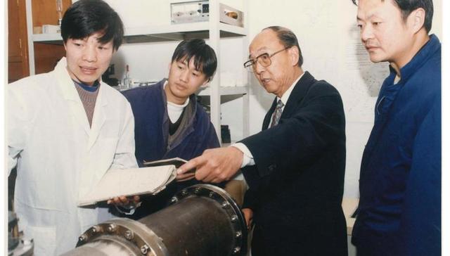 构筑道德建设新高地，上海如何“点善成炬”照亮城市文明