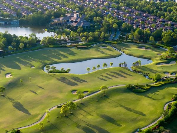 东滩·海上明月：重构上海生态岛居的生活范式