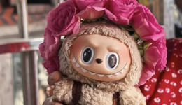 泡泡玛特缔造新首富，隔壁TOP TOY有点急