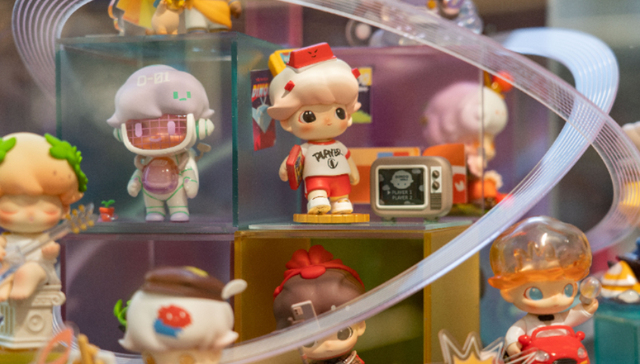 Labubu,情绪价值,潮玩IP,