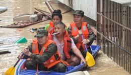 貴州榕江縣城道路積水明顯下降，全縣超10萬人受災(zāi)