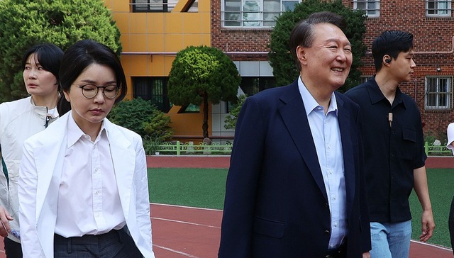 尹锡悦,金建希,抑郁症,入院,调查,传唤