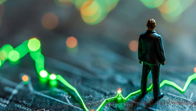 A股三大指数冲高回落，近20只银行股下跌超3%