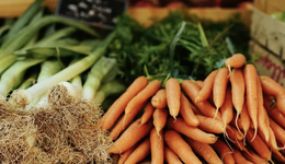 五环内送菜，拼多多不下牌桌