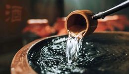 茅台亲自下场抢顾客，1L装3799元敞开供应