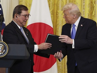 加拿大“屈服”、日本被“惯坏了”，特朗普就贸易谈判威胁盟国