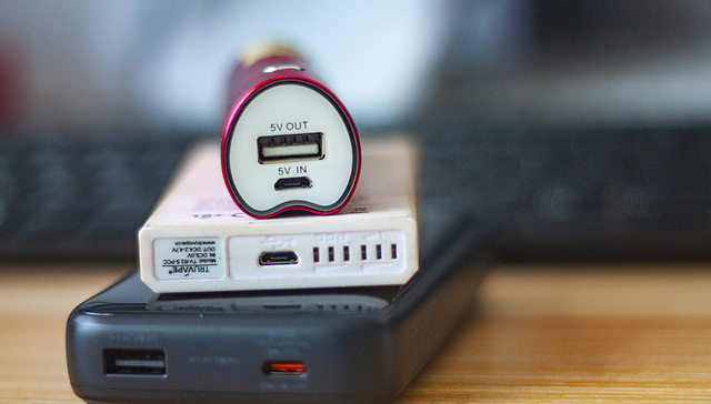 充电宝寄存一天20元，广州白云机场回应