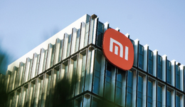 小米AI眼镜，又在用“1999元起”试探年轻人